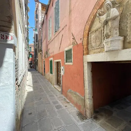 Magno Luxury Canal View Lägenhet