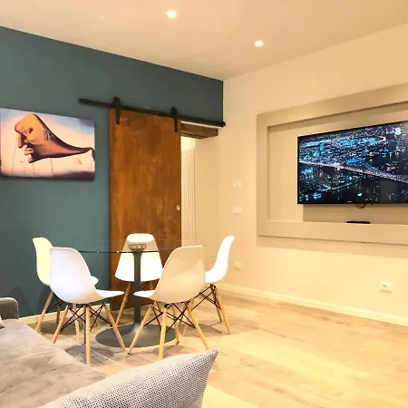 Magno Luxury Canal View شقة *